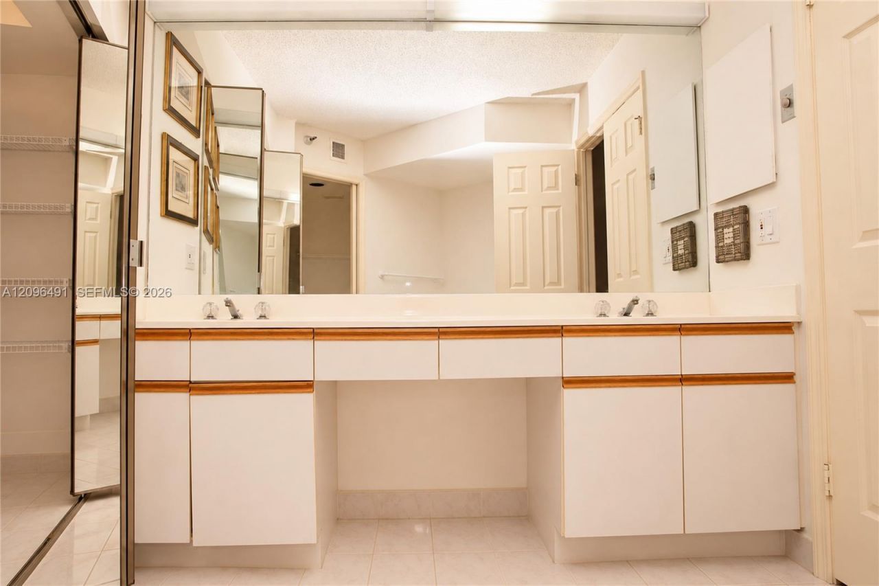 3500 Mystic Pointe Dr , Unit 1503, Aventura, FL 33180 Photo