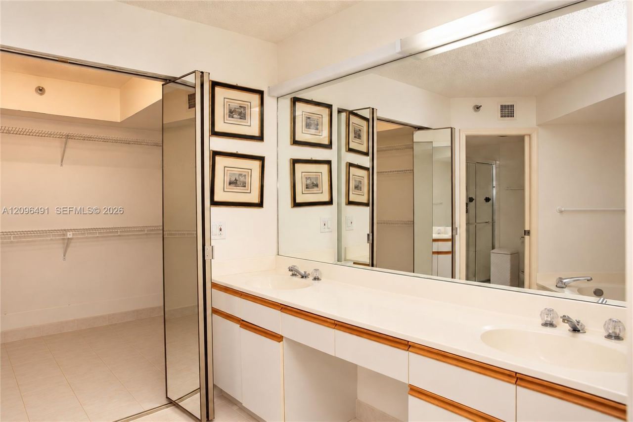 3500 Mystic Pointe Dr , Unit 1503, Aventura, FL 33180 Photo