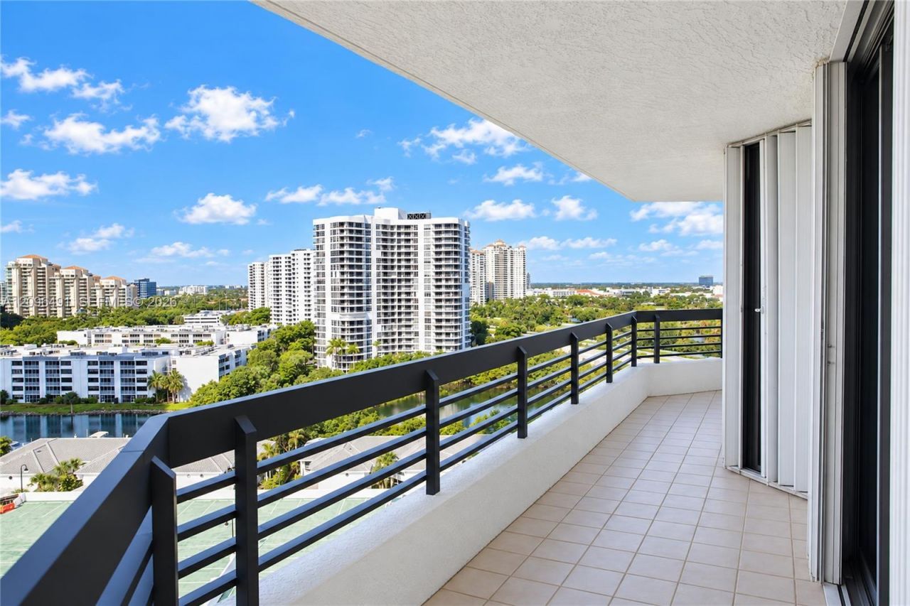 3500 Mystic Pointe Dr , Unit 1503, Aventura, FL 33180 Photo