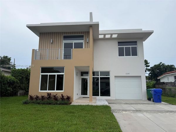 3240 SW 20th St , Miami, FL 33145