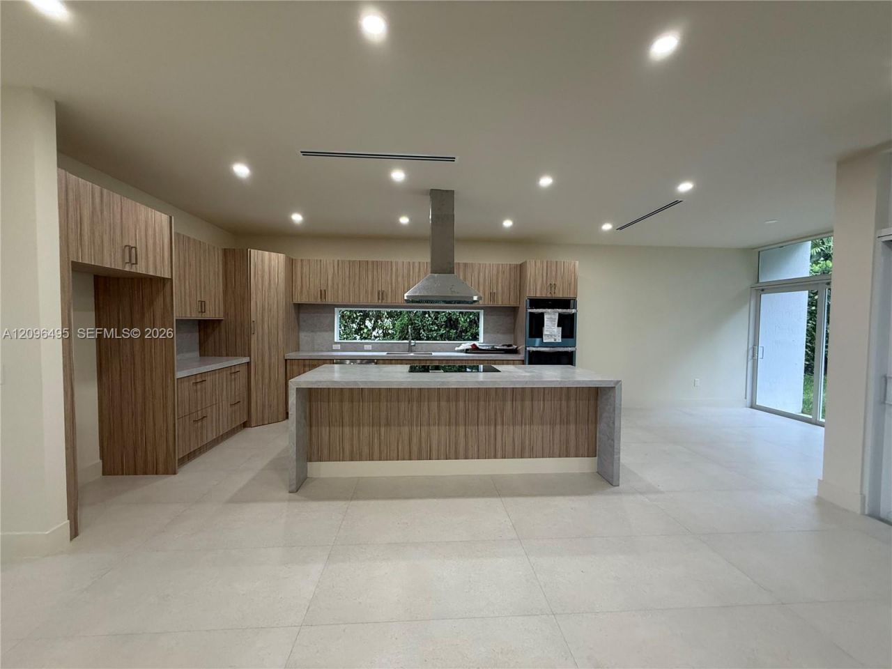 3240 SW 20th St , Miami, FL 33145 Photo