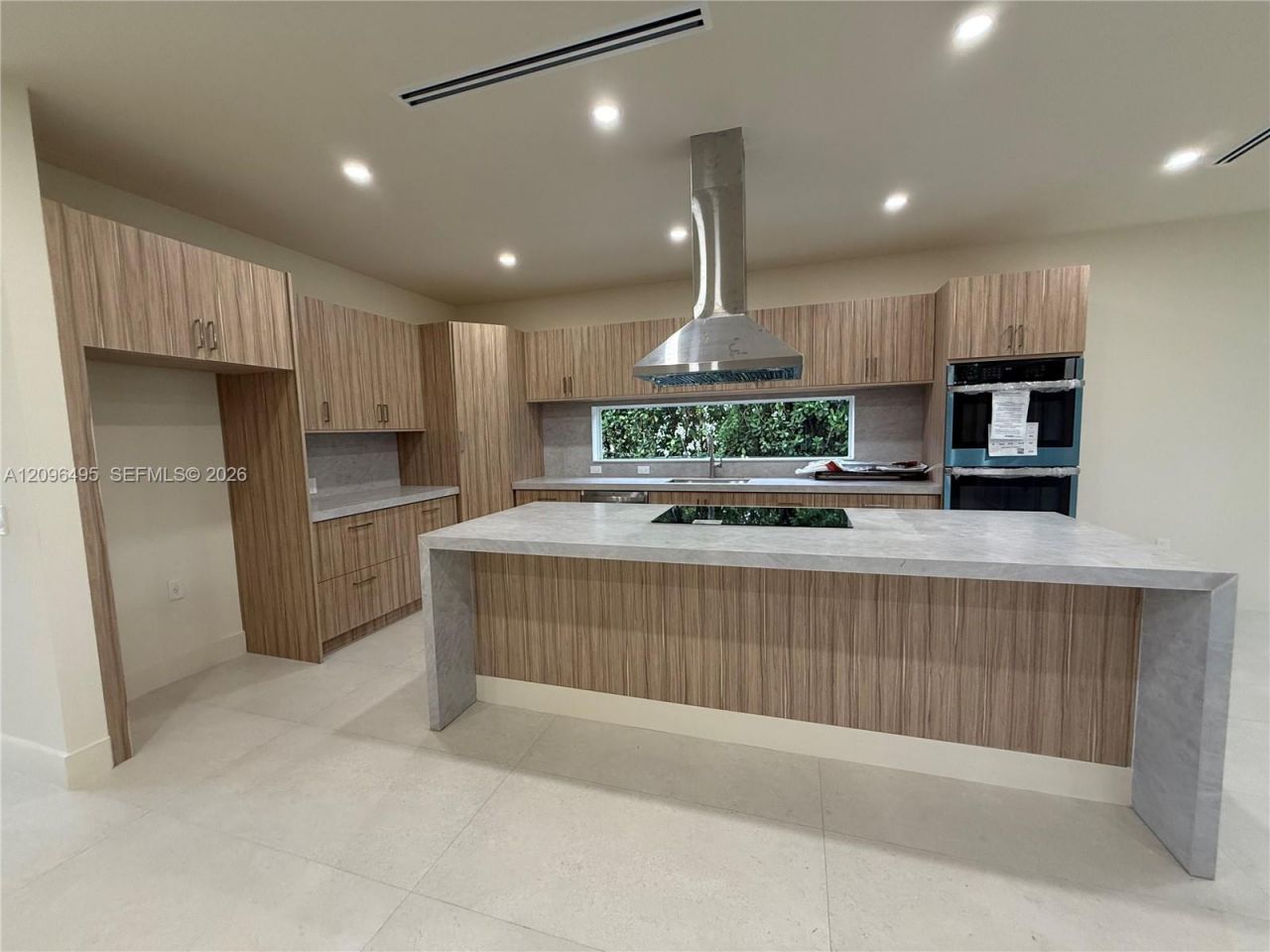 3240 SW 20th St , Miami, FL 33145 Photo
