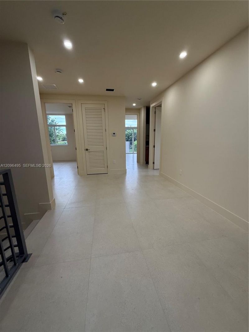 3240 SW 20th St , Miami, FL 33145 Photo