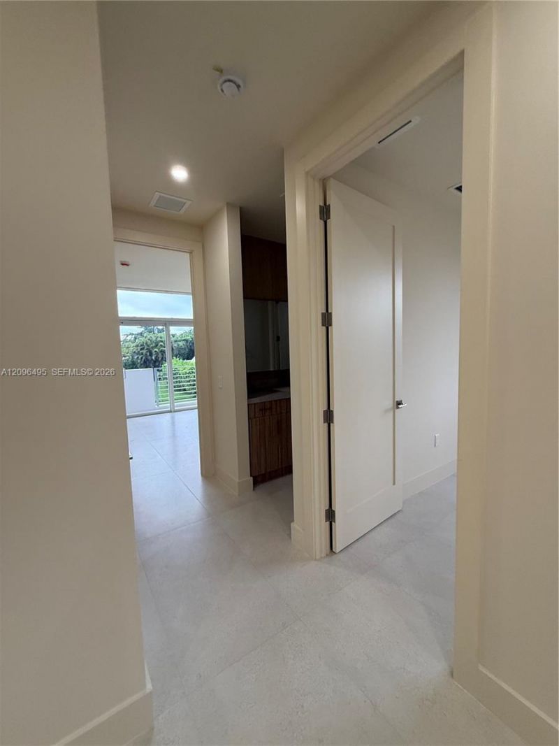 3240 SW 20th St , Miami, FL 33145 Photo