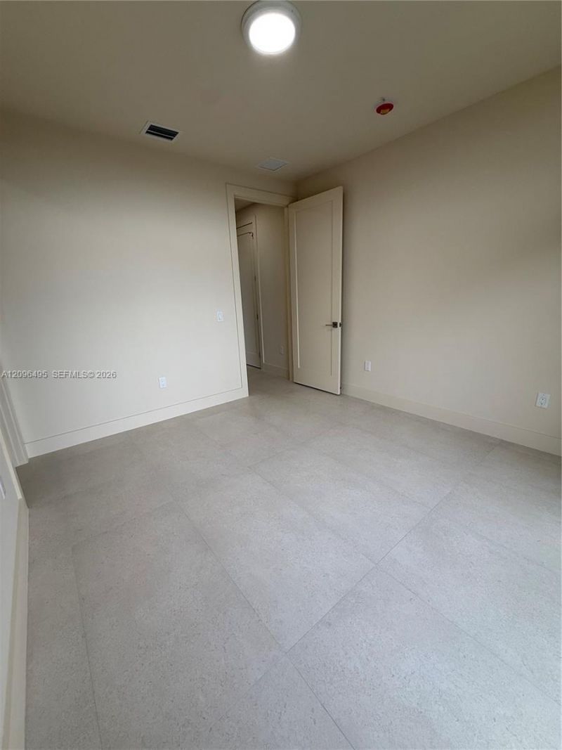 3240 SW 20th St , Miami, FL 33145 Photo