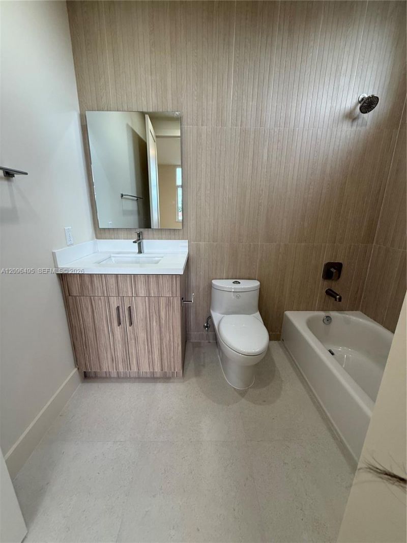 3240 SW 20th St , Miami, FL 33145 Photo