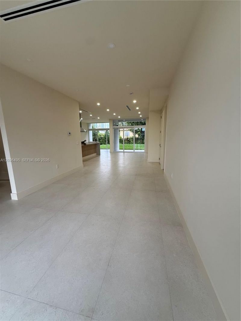 3240 SW 20th St , Miami, FL 33145 Photo