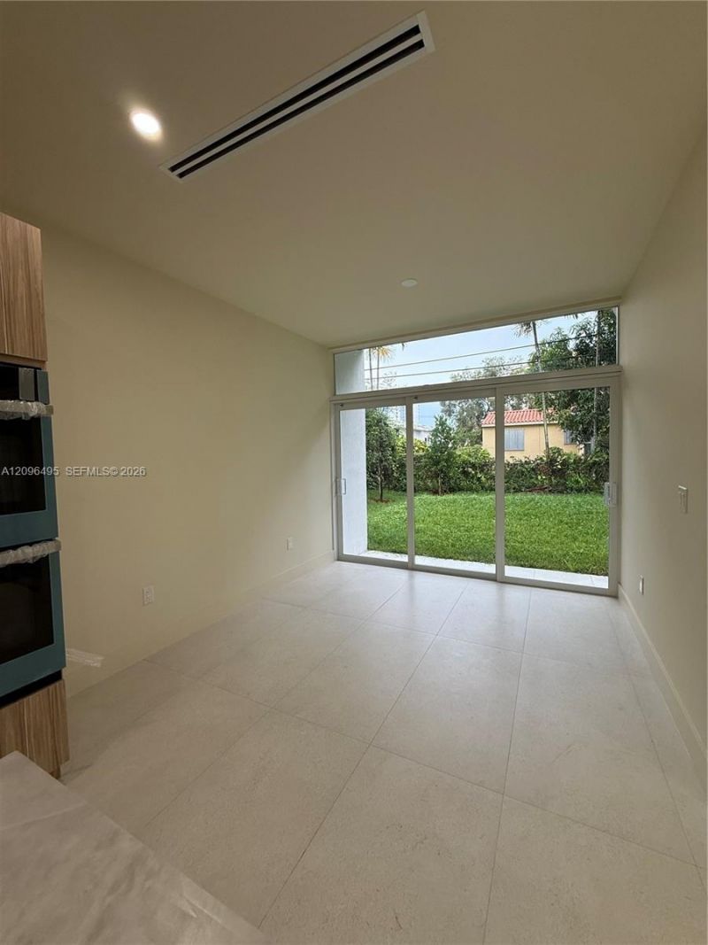 3240 SW 20th St , Miami, FL 33145 Photo
