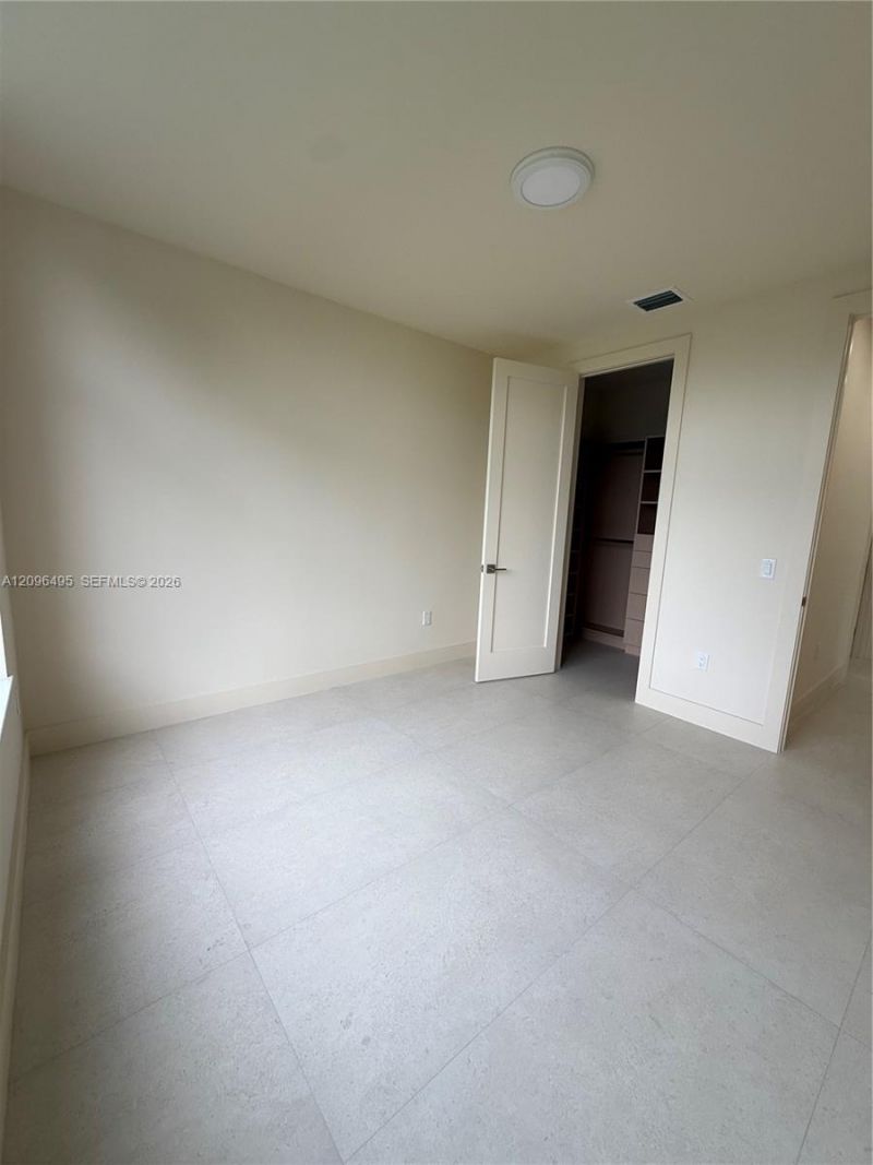 3240 SW 20th St , Miami, FL 33145 Photo