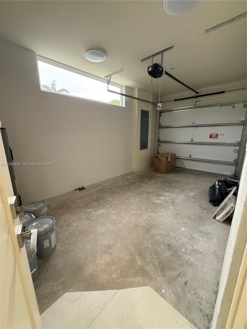 3240 SW 20th St , Miami, FL 33145 Photo
