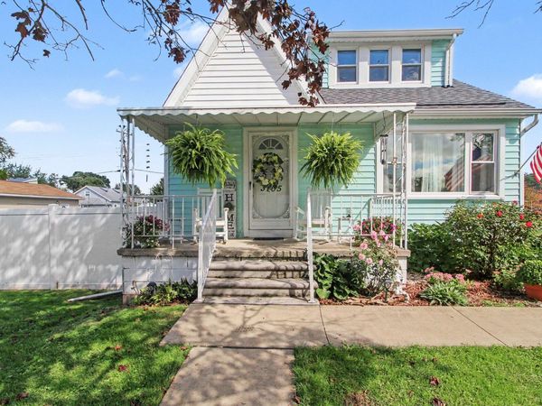 3165 4th, Monroe, MI 48162