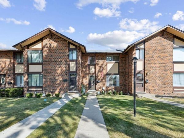 18W138 W 14th St Street , Unit 9, Villa Park, IL 60181