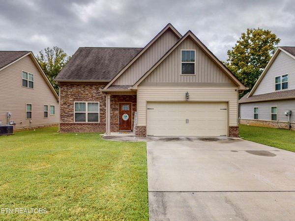 112 NW Brookebridge Court, Cleveland, TN 37312