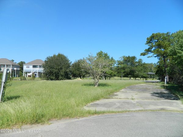 1346 Poki Place, Diamondhead, MS 39525