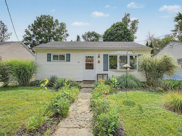 316 Cox Boulevard, Lansing, MI 48910
