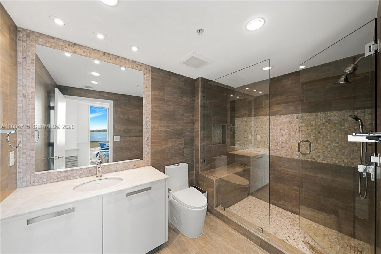 601 NE 36th St , Unit 1612, Miami, FL 33137 Photo