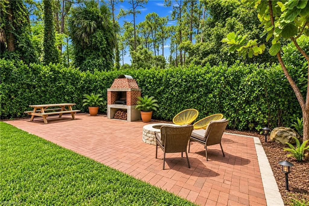 4875 Teak Wood Dr, Naples, FL 34119 Photo