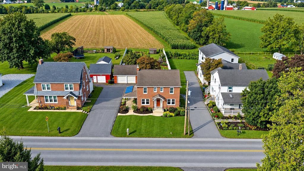 92 N RONKS ROAD, RONKS, PA 17572