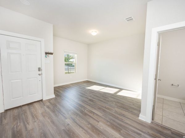 7608 TOLEDO BND, San Antonio, TX 78252