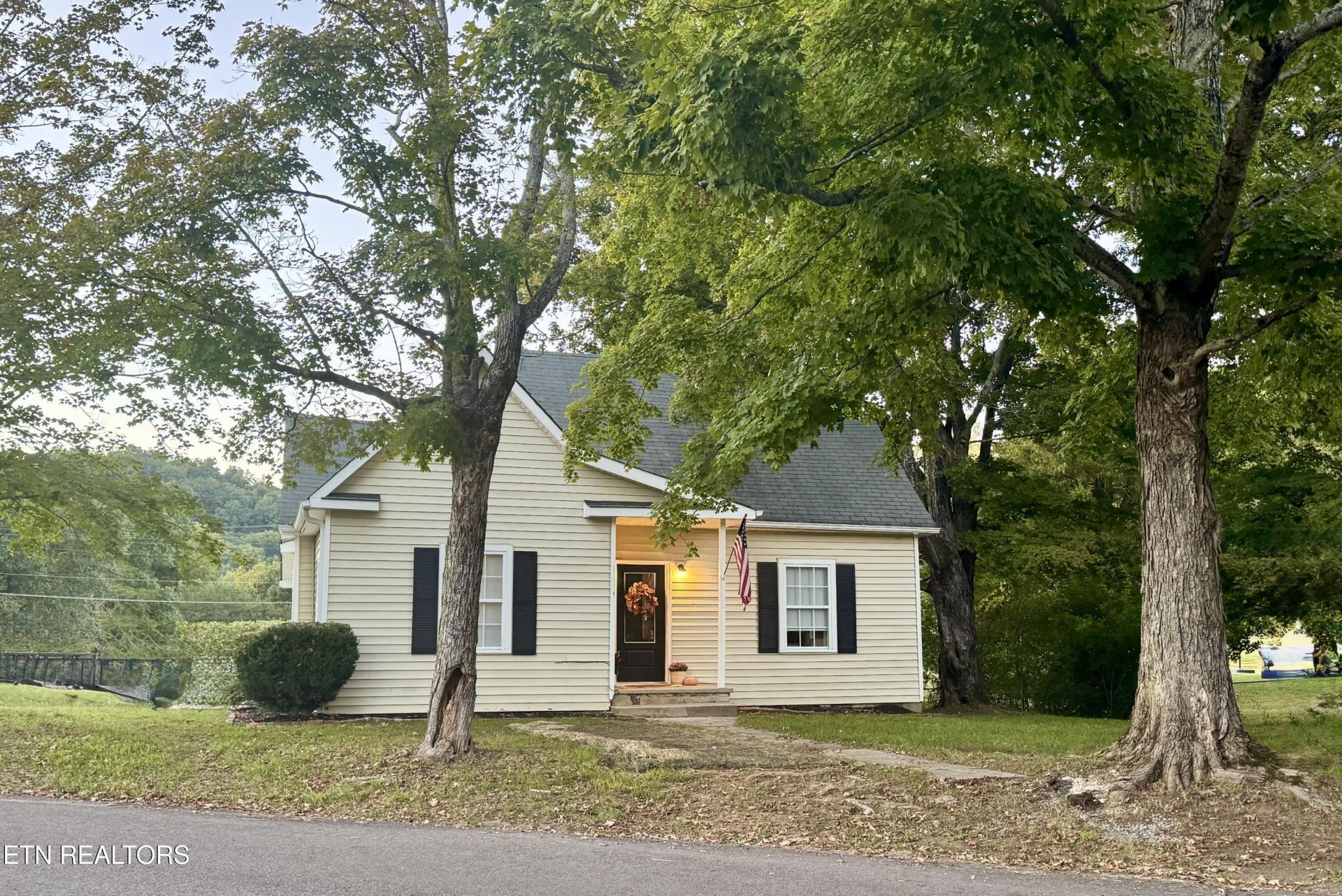 5820 Atkins Rd, Knoxville, TN 37918 Main Photo