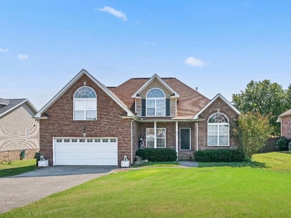 1295 Wentworth Dr , Gallatin, TN 37066