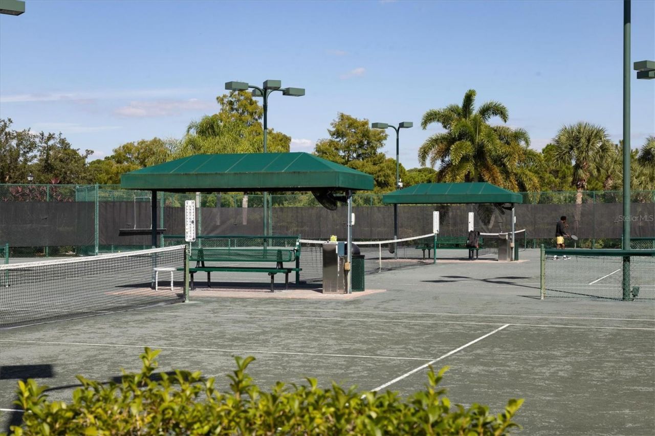 7621 Quinto Drive, Sarasota, FL 34238 Photo