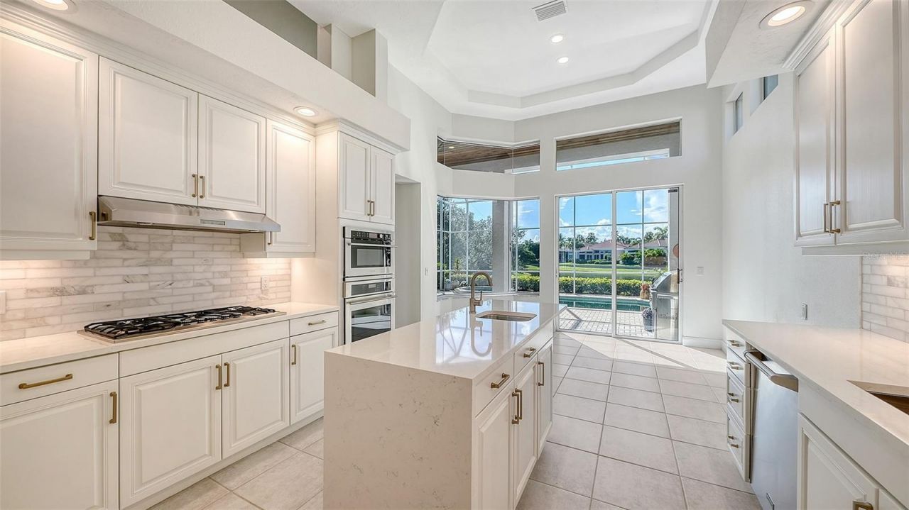 3617 Fair Oaks Place, Longboat Key, FL 34228 Photo