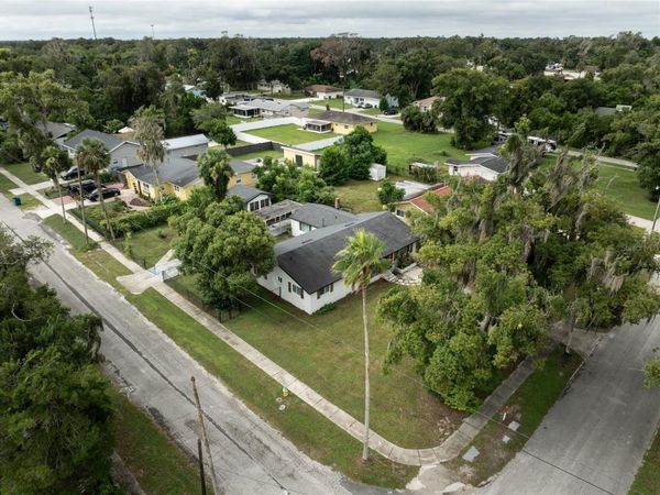 1004 N CAMPHOR LANE , DELAND, FL 32720