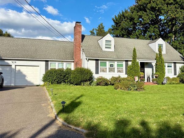 28 Summit Avenue , Northport, NY 11768
