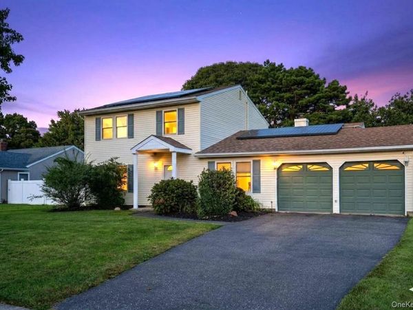23 Blueberry Lane, Patchogue, NY 11772