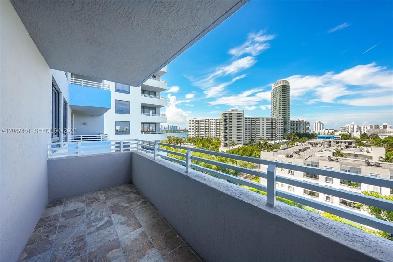 1330 West Ave , Unit 811, Miami Beach, FL 33139 Photo
