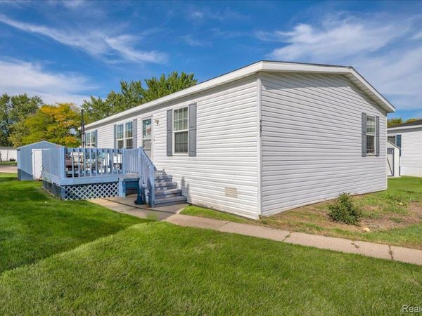 4651 Bromley Court , Sterling Heights, Mi 48310