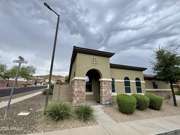 3921 E Sophie Lane, Phoenix, AZ 85042