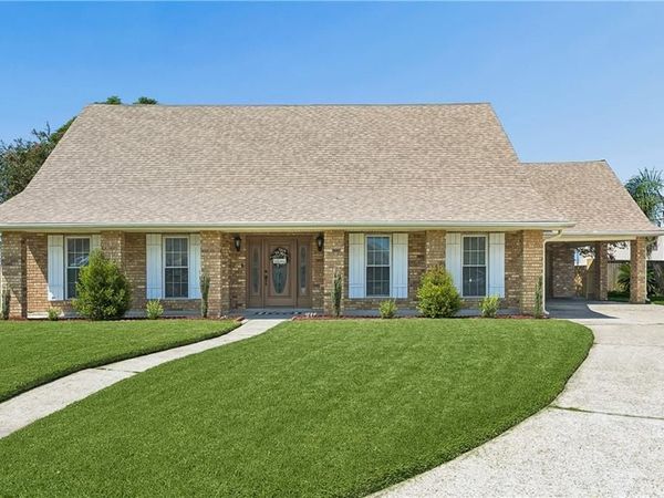 24 FAIRFAX Court , Marrero, LA 70072