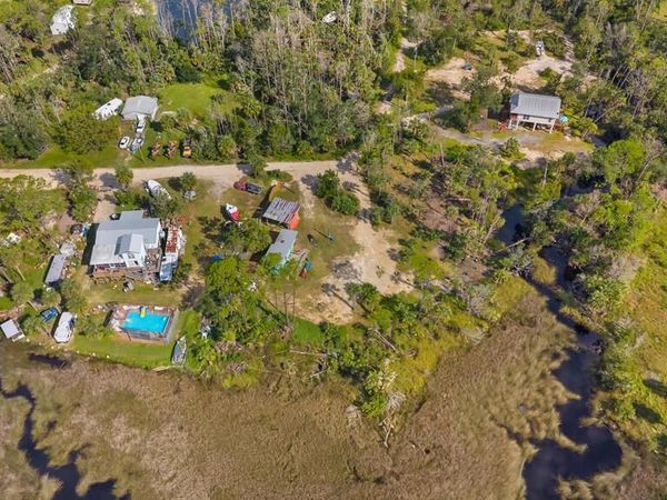 2 NE Fifth St, Steinhatchee, FL 32359