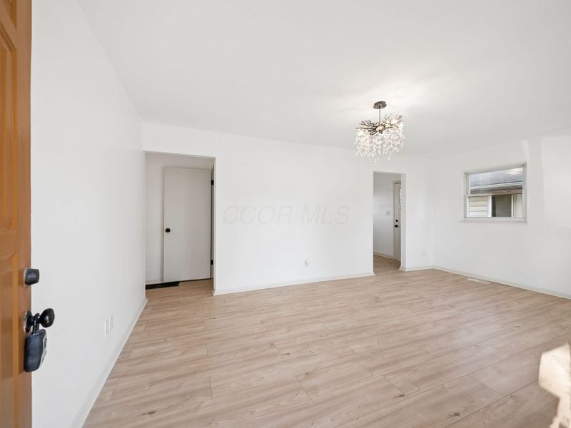 4220 Atlanta Drive , Columbus, OH 43228 Photo 6