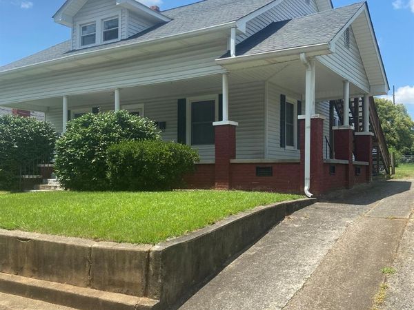 14 Douglas Avenue , Concord, NC 28025
