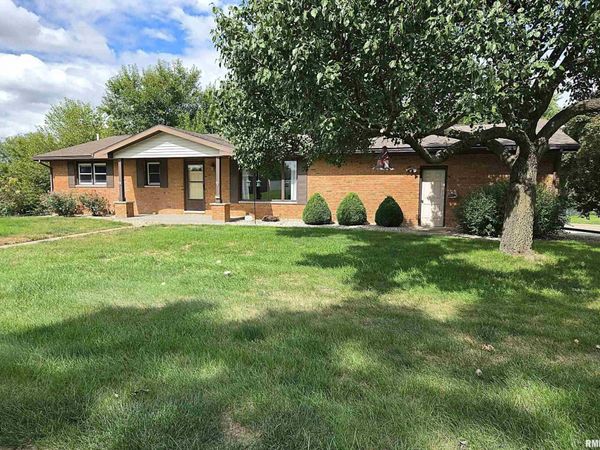 2107 N ARROWOOD Court, Quincy, IL 62305