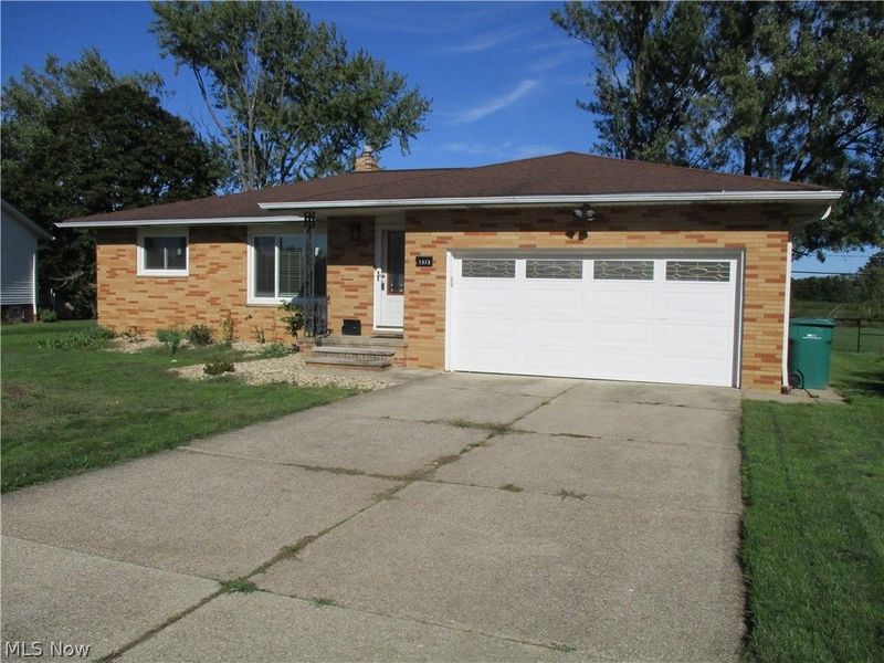 1373 N Skyline Drive, Seven Hills, OH 44131 Photo 3