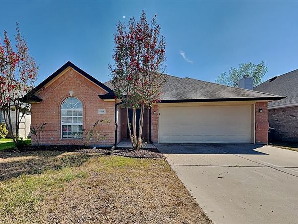 8908 Saranac Trail, Fort Worth, TX 76118