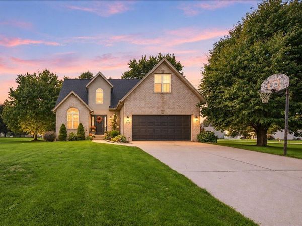 306 Heatherwood Drive E , Valparaiso, IN 46383