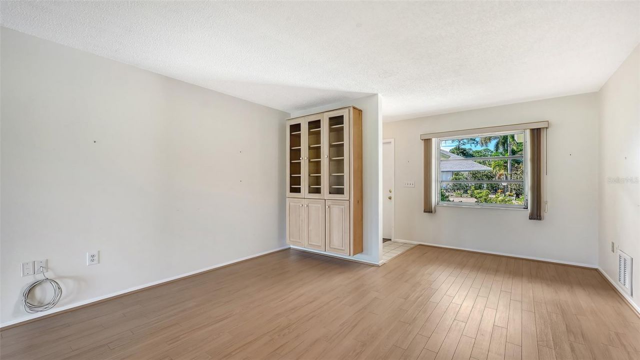 5513 Palm Aire Drive , Sarasota, FL 34243 Photo