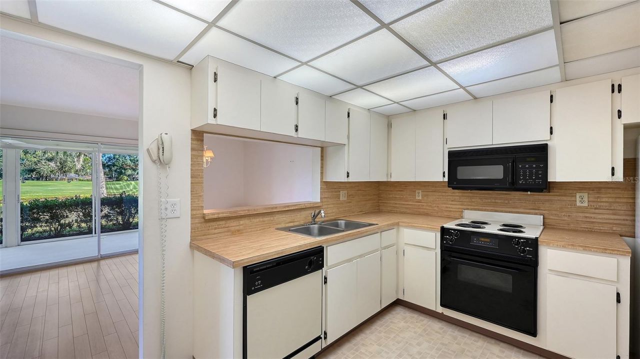 5513 Palm Aire Drive , Sarasota, FL 34243 Photo