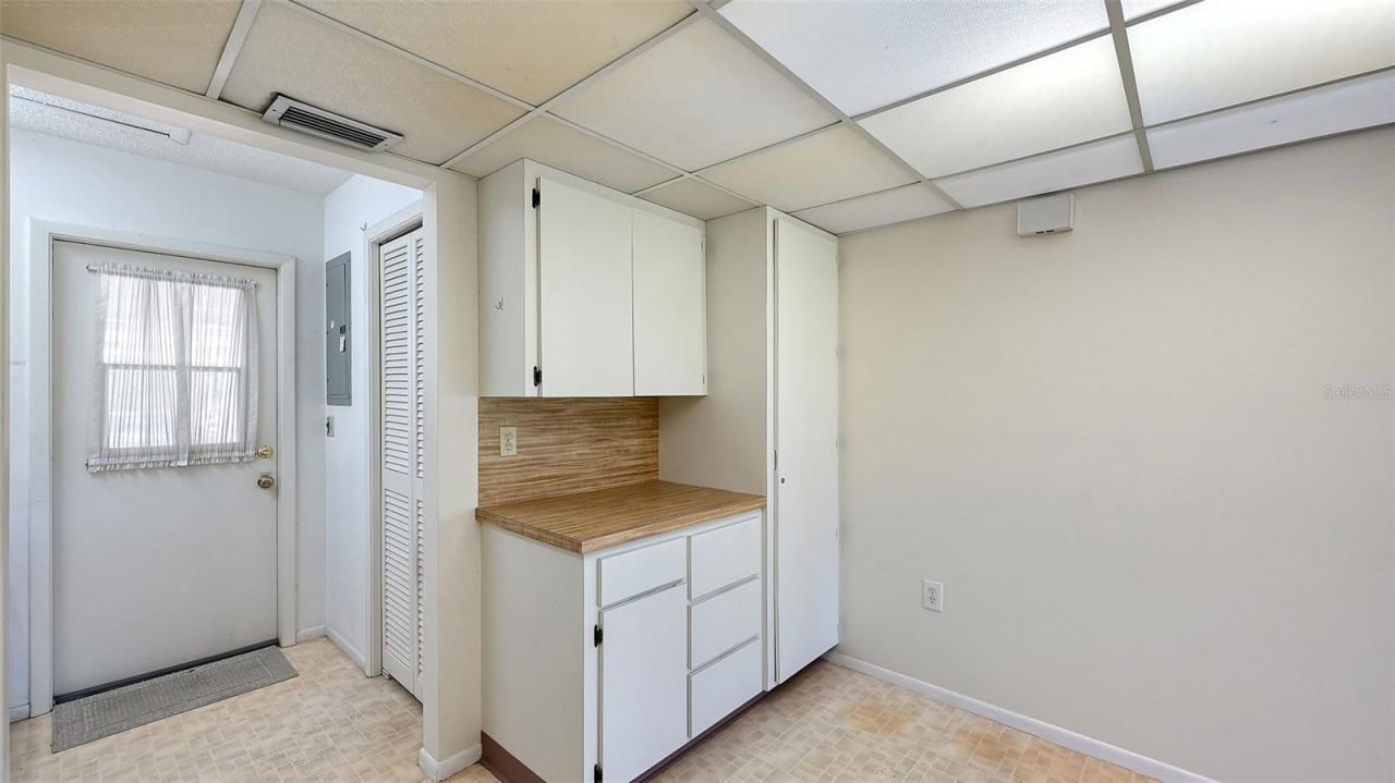 5513 Palm Aire Drive , Sarasota, FL 34243 Photo