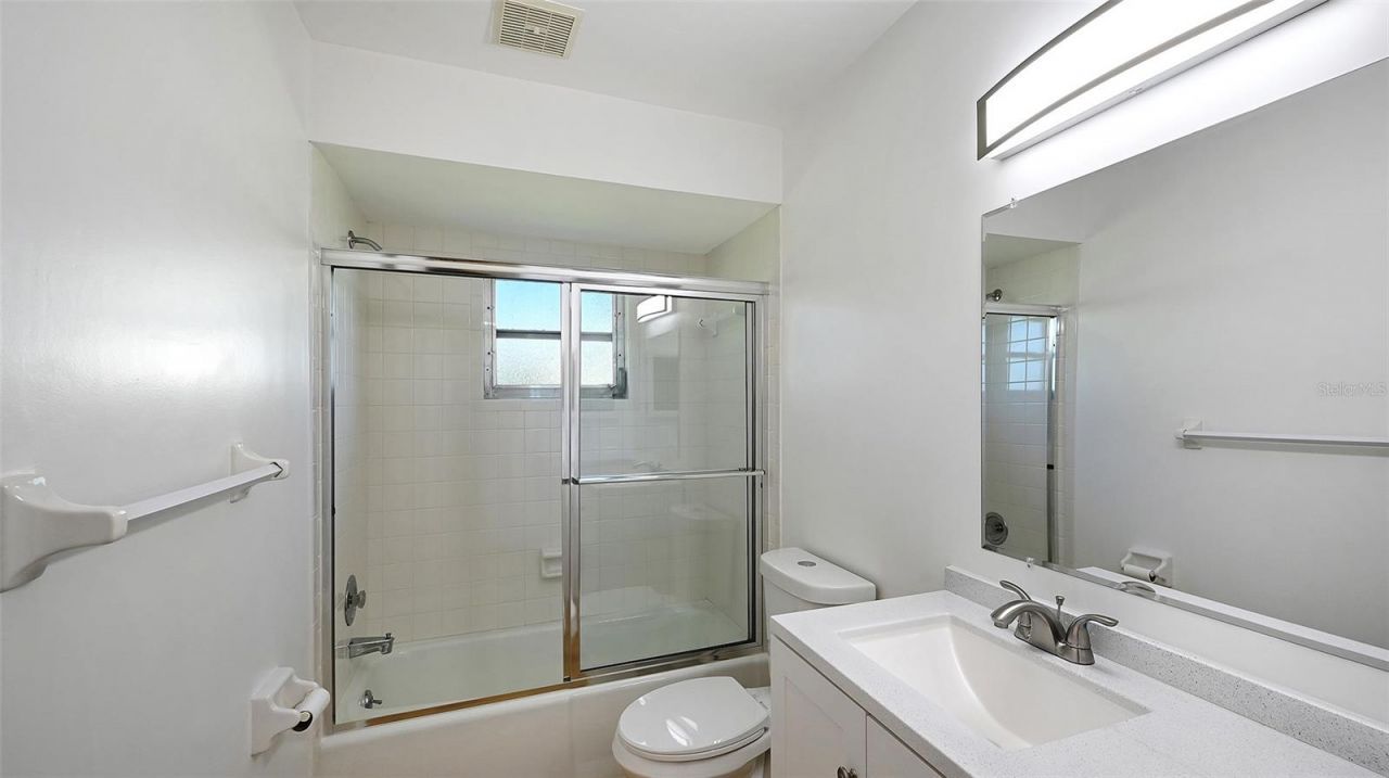 5513 Palm Aire Drive , Sarasota, FL 34243 Photo