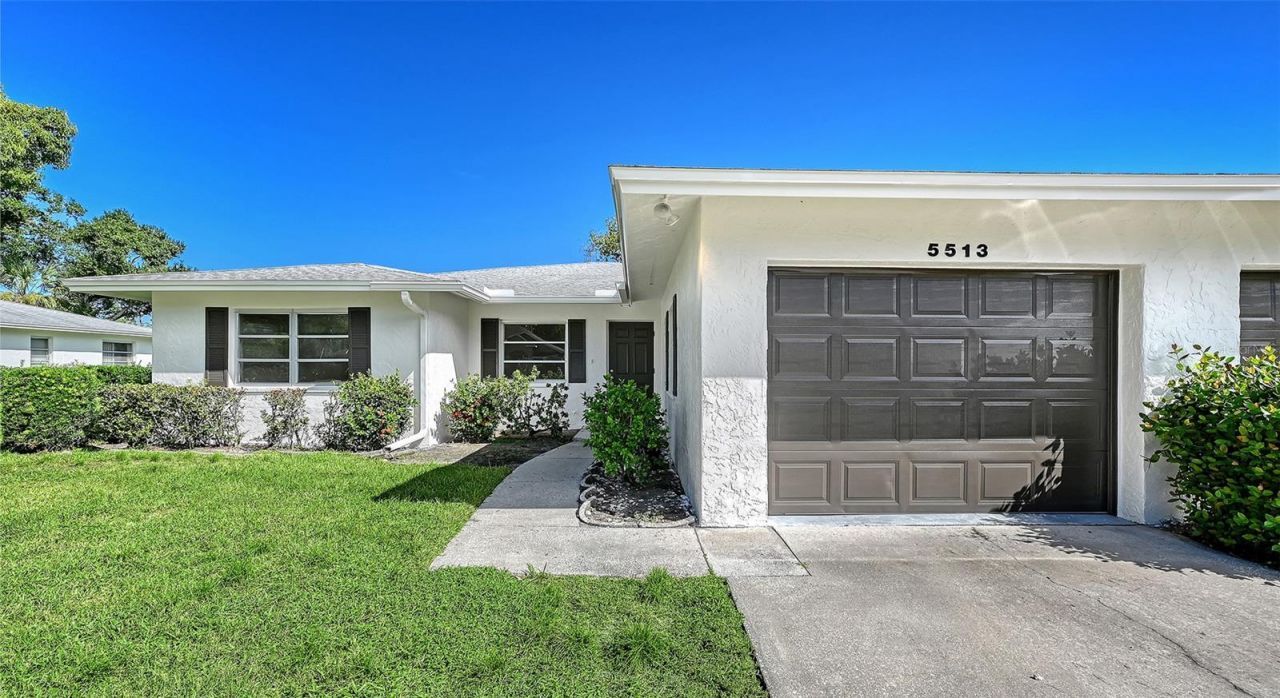5513 Palm Aire Drive , Sarasota, FL 34243 Photo