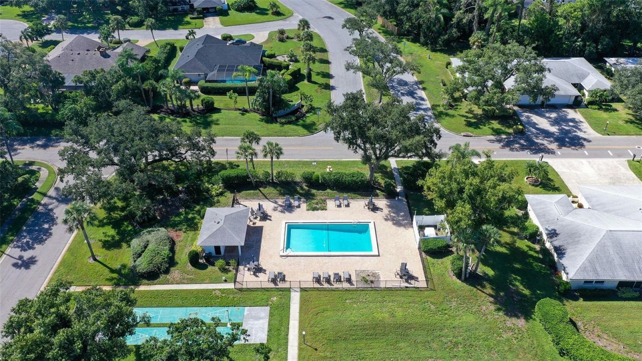 5513 Palm Aire Drive , Sarasota, FL 34243 Photo