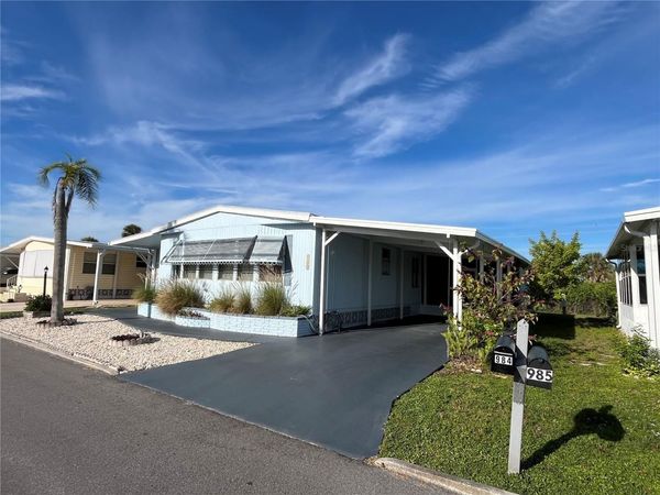 984 JOLANDA CIRCLE , VENICE, FL 34285