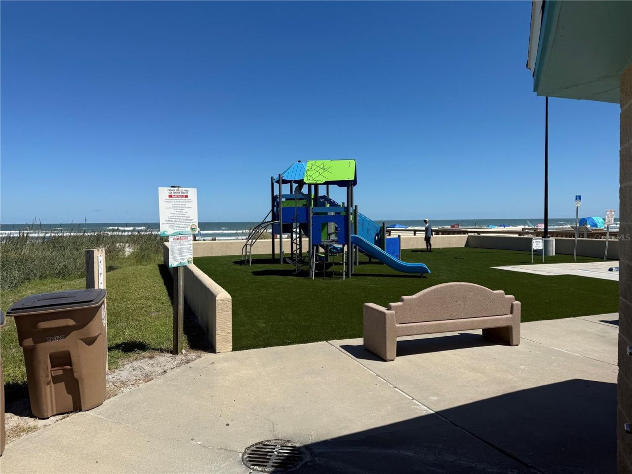 407 Lincoln Avenue, New Smyrna Beach, FL 32169 Photo
