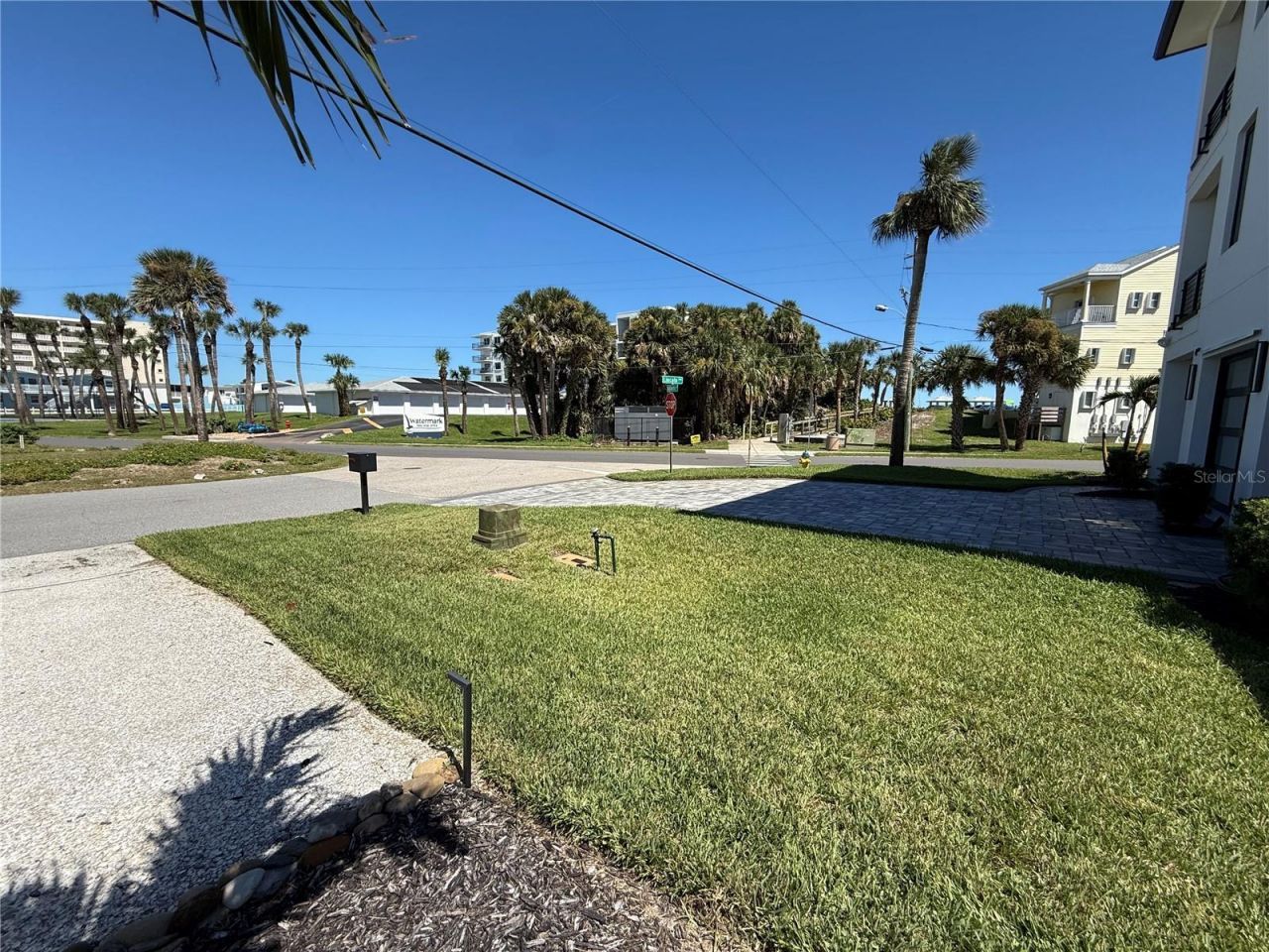 407 Lincoln Avenue, New Smyrna Beach, FL 32169 Photo